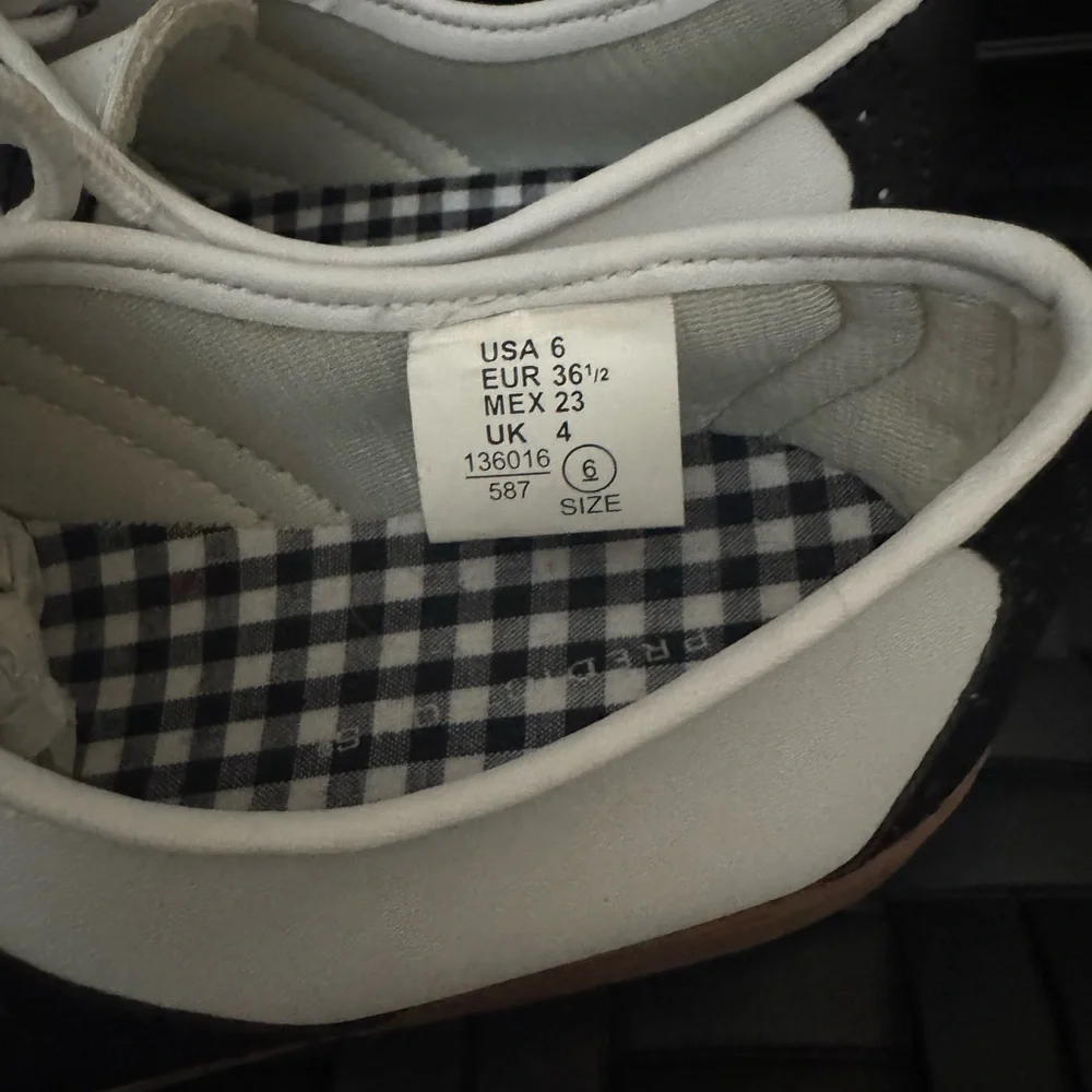 Classic Black and White Women's Oxfords Saddle shoes 6 - Picture 6 of 13